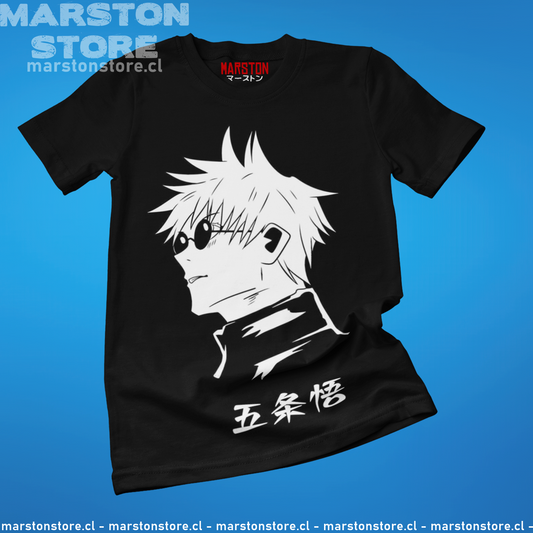 Polera negra Jujutsu Kaisen con diseño de Satoru Gojo