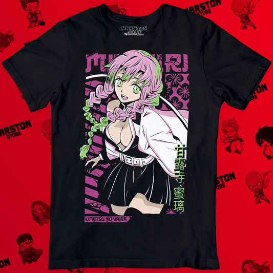 Polera negra Kimetsu no Yaiba Demon Slayer con diseño de Mitsuri Kanroji