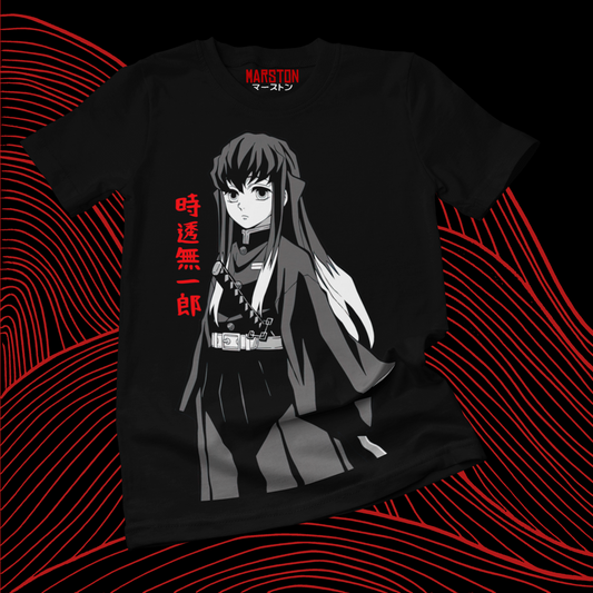 Polera negra Kimetsu no Yaiba Demon Slayer con diseño de Muichiro Tokito