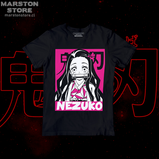 Polera negra con diseño de Kimetsu no Yaiba Demon Slayer