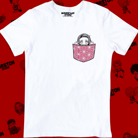 Polera blanca Kimetsu no Yaiba Demon Slayer con diseño de Nezuko Kamado en bolsillo