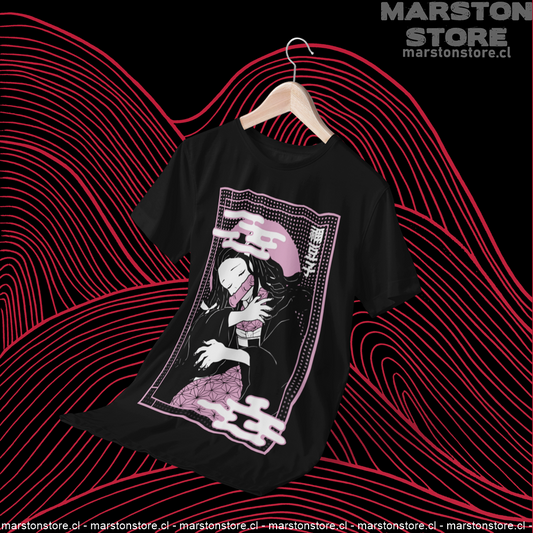 Polera negra Kimetsu no Yaiba Demon Slayer con diseño de Nezuko Kamado
