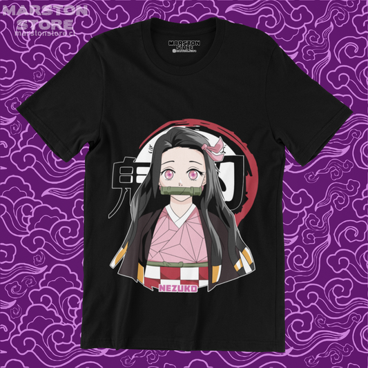 Polera negra Kimetsu no Yaiba Demon Slayer con diseño de Nezuko Kamado