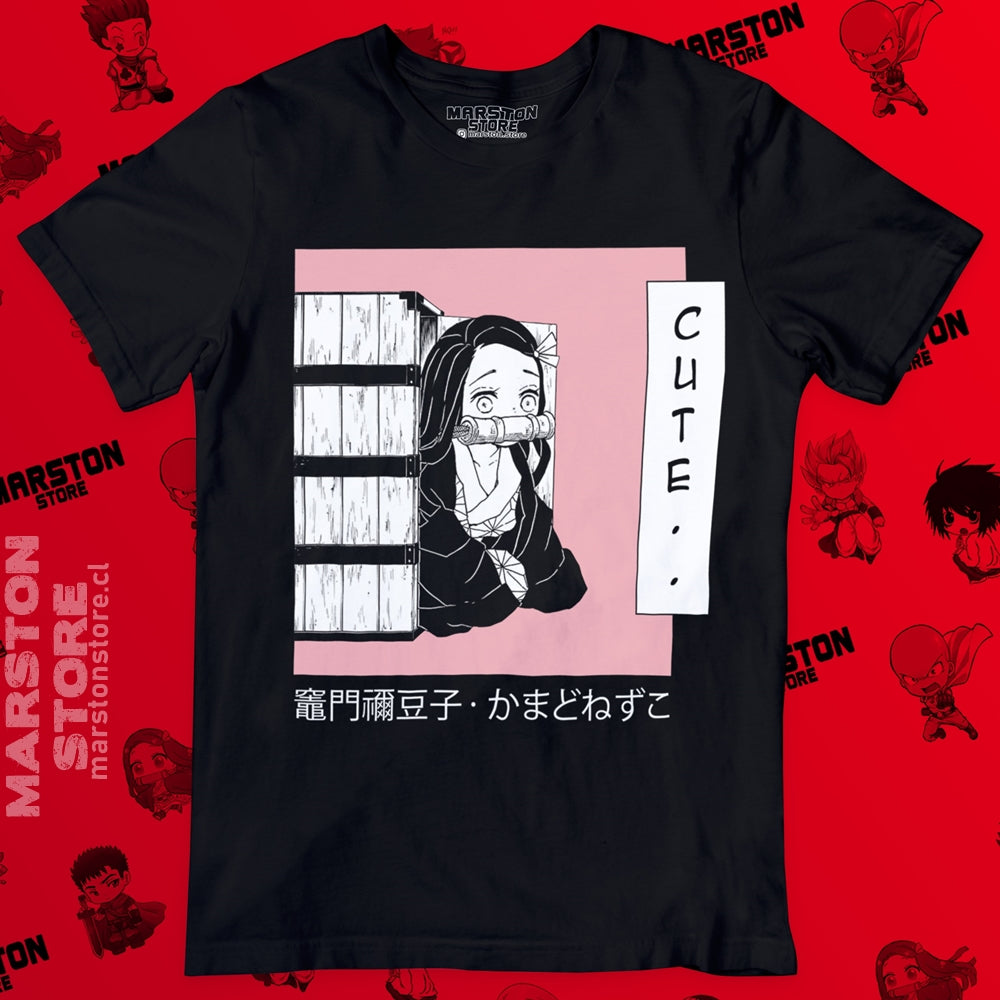 Polera negra Kimetsu no Yaiba Demon Slayer con diseño de Nezuko Kamado