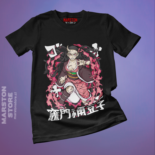 Polera negra Kimetsu no Yaiba Demon Slayer con diseño de Nezuko Kamado
