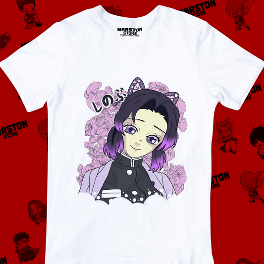 Polera blanca Kimetsu no Yaiba Demon Slayer con diseño de Shinobu Kocho