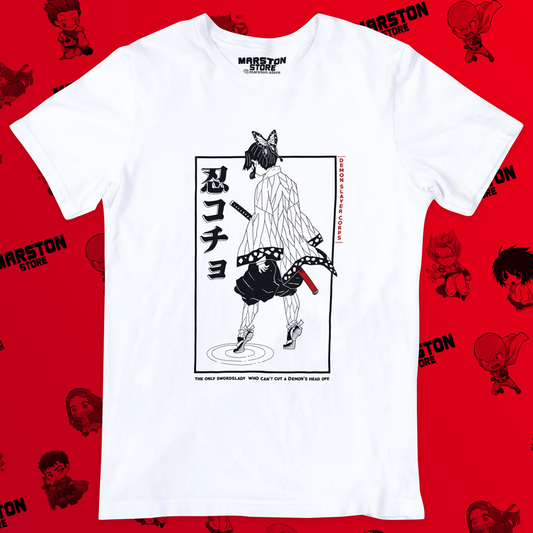 Polera blanca Kimetsu no Yaiba Demon Slayer con diseño de Shinobu Kocho