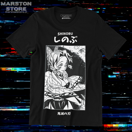 Polera negra Kimetsu no Yaiba Demon Slayer con diseño de Shinobu Kocho