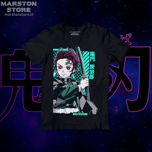 Polera negra Kimetsu no Yaiba Demon Slayer con diseño de Tanjiro Kamado