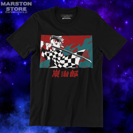 Polera negra Kimetsu no Yaiba Demon Slayer con diseño de Tanjiro Kamado