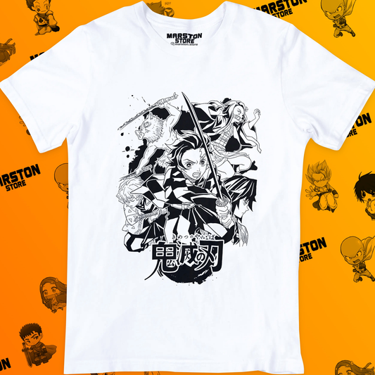 Polera blanca Kimetsu no Yaiba Demon Slayer con Tanjiro Kamado, Nezuko Kamado, Zenitsu Agatsuma e Inosuke Hashibira