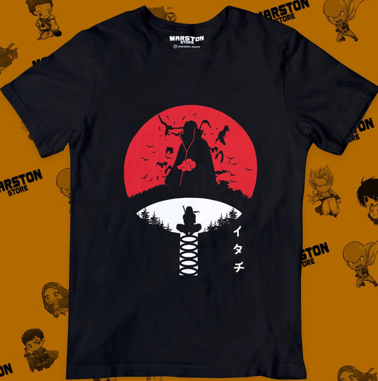 Polera negra Naruto con diseño de Itachi Uchiha