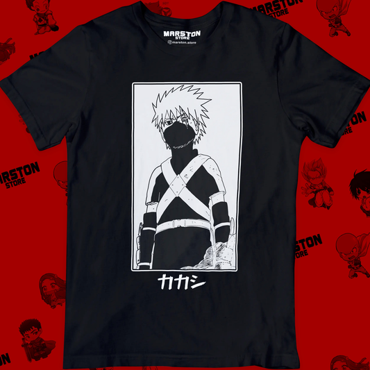 Polera negra Naruto con diseño de Kakashi Hatake