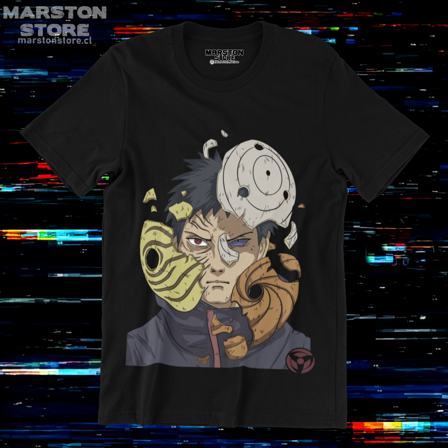 Polera negra Naruto con diseño de Obito Uchiha