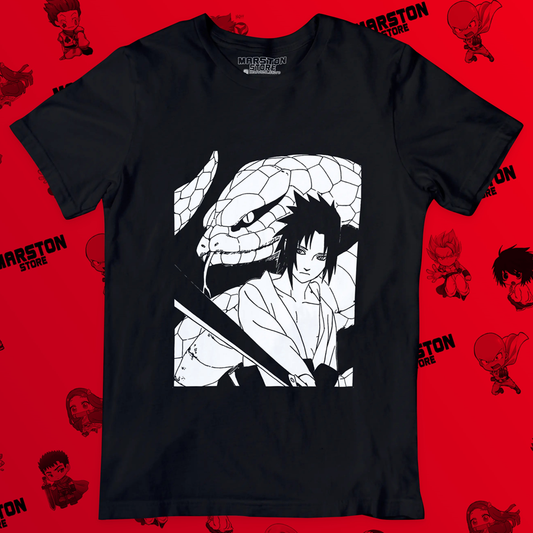 Polera negra Naruto con diseño de Sasuke Uchiha