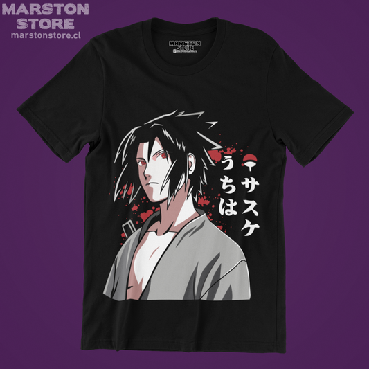 Polera negra Naruto con diseño de Sasuke Uchiha