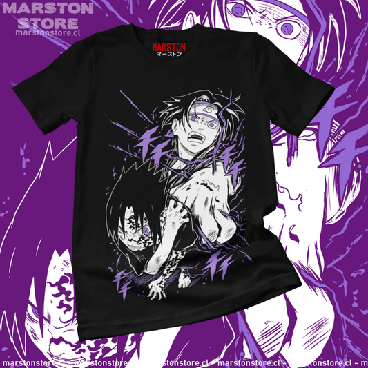 Polera negra Naruto con diseño de Sasuke Uchiha