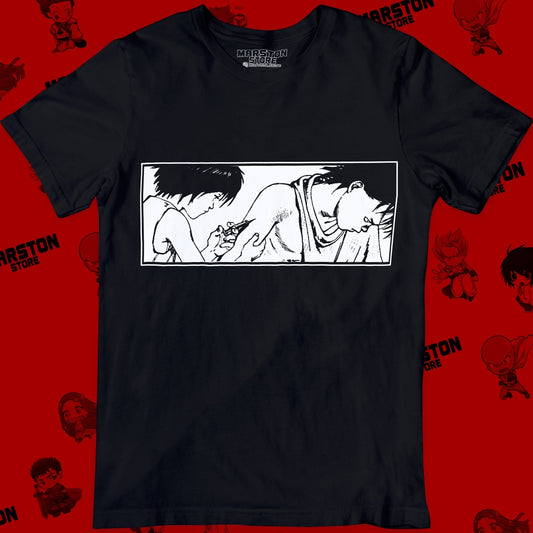 Polera negra de Akira con Tetsuo Shima y Kaori