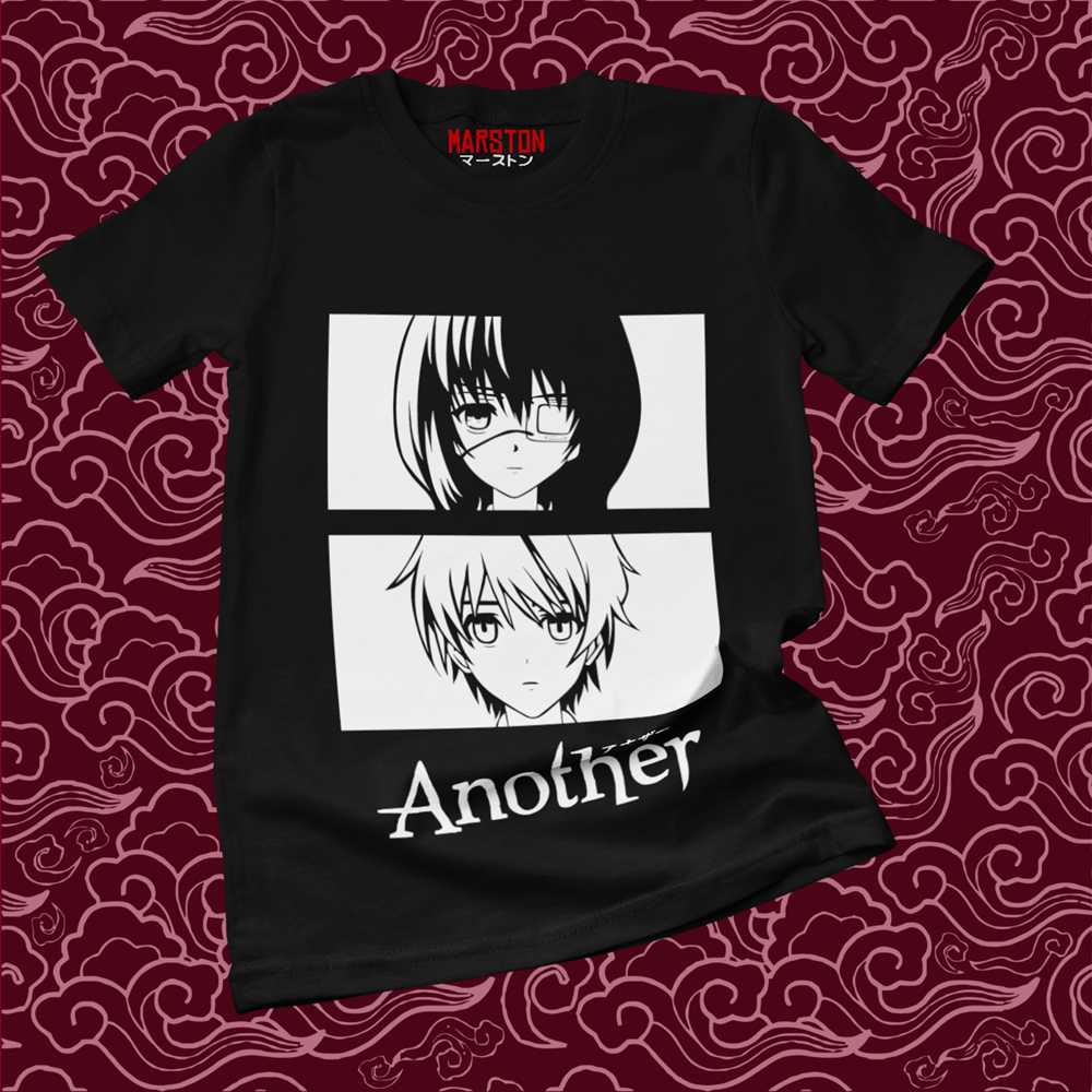 Polera negra de Another