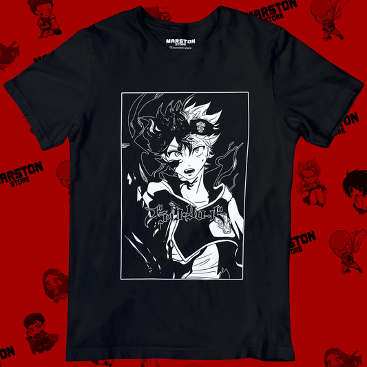 Polera negra de Black Clover con Asta