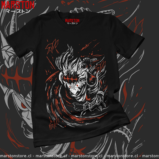 Polera negra de Black Clover con Asta