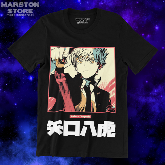 Polera negra de Blue Period con Yatora Yaguchi