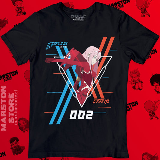 Polera negra de Darling in the Franxx con Zero Two
