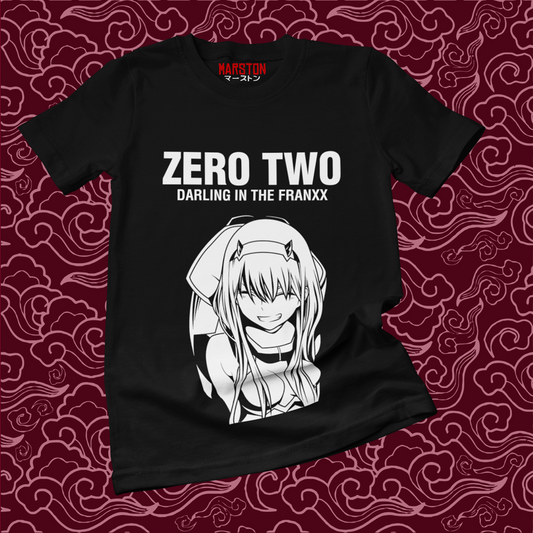 Polera negra de Darling in the Franxx con Zero Two