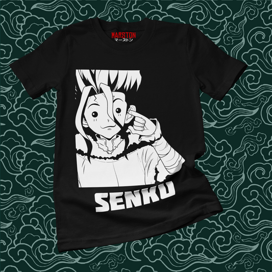 Polera negra de Dr. Stone con Senku Ishigami