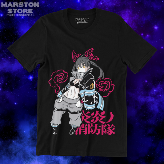 Polera negra de Fire Force con Tamaki Kotatsu