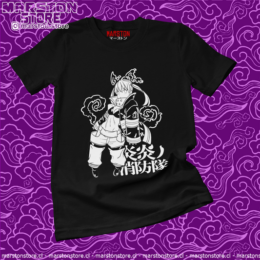 Polera negra de Fire Force con Tamaki Kotatsu