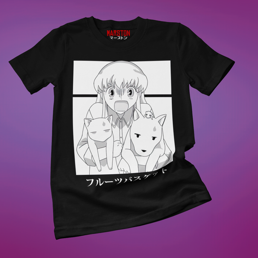 Polera negra de Fruits Basket con Tohru Honda
