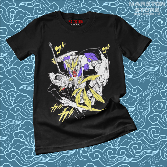 Polera negra de Gundam