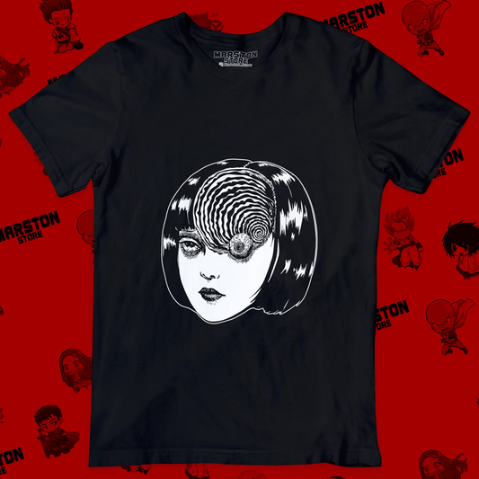 Polera negra de Junji Ito con diseño de manga de terror