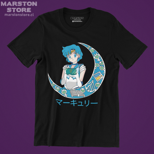 Polera negra de Sailor Moon con diseño anime