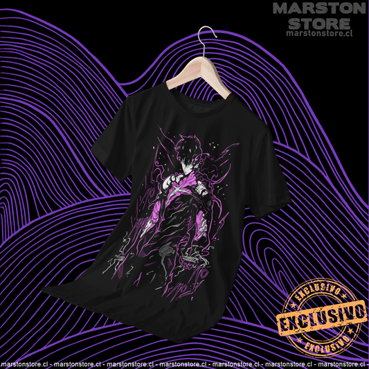 Polera negra de Solo Leveling con Sung Jin-Woo