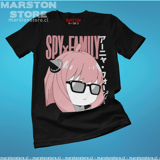 Polera negra de Spy x Family con Anya Forger