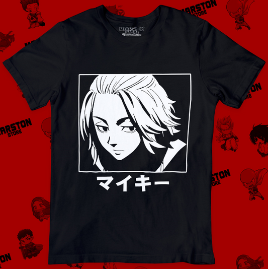 Polera negra de Tokyo Revengers con Manjiro Sano (Mikey)