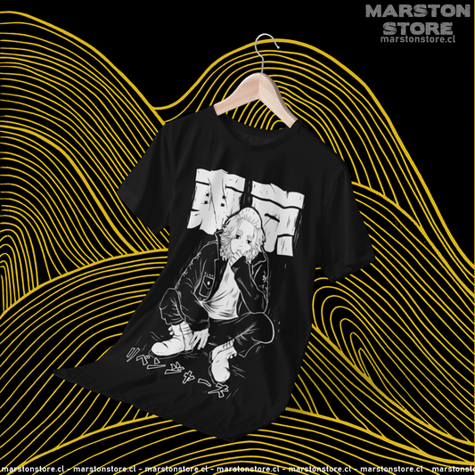 Polera negra de Tokyo Revengers con Manjiro Sano (Mikey)