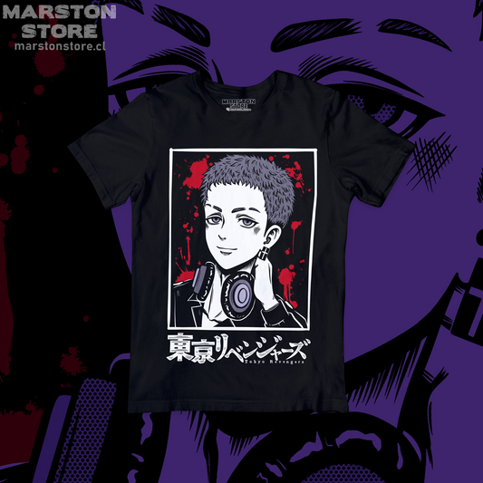 Polera negra de Tokyo Revengers con Takashi Mitsuya