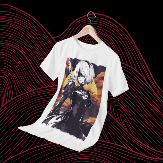 Polera blanca NieR: Automata con diseño de 2B
