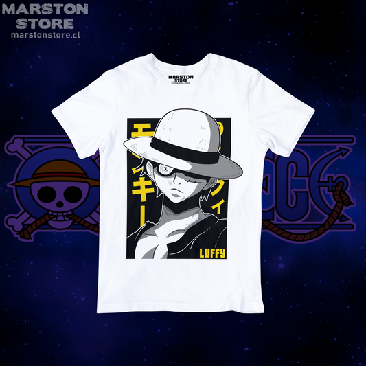 Polera blanca One Piece con diseño inspirado en el anime