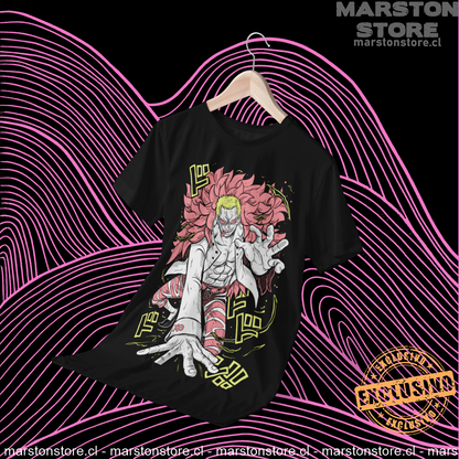 Polera negra One Piece con diseño de Donquixote Doflamingo