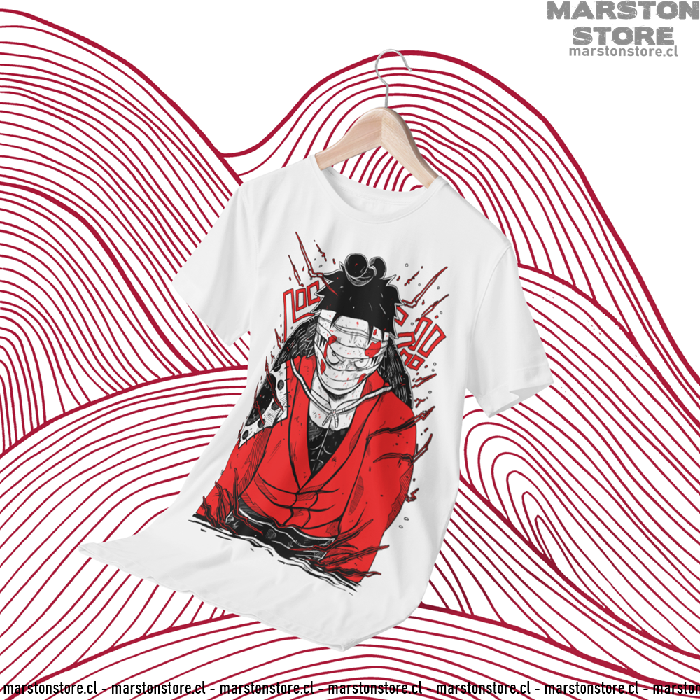 Polera blanca One Piece con diseño de Monkey D. Luffy