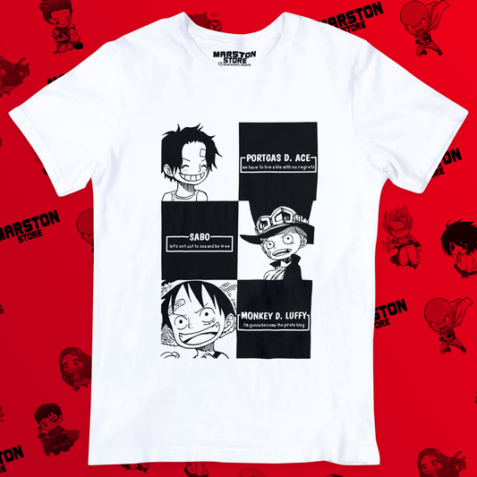 Polera blanca One Piece con Monkey D. Luffy, Portgas D. Ace y Sabo