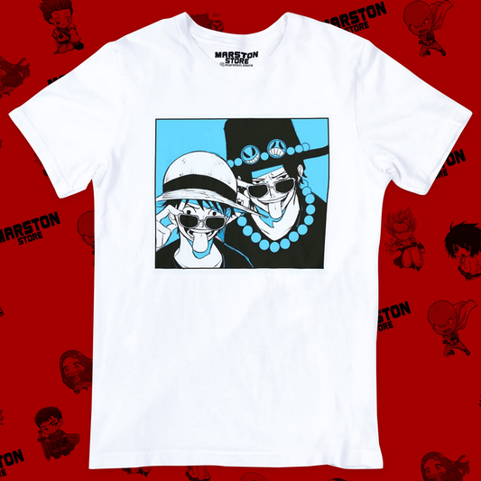 Polera blanca One Piece con Portgas D. Ace y Monkey D. Luffy