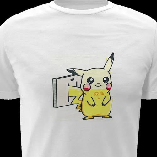 Polera blanca de Pokémon con diseño de Pikachu