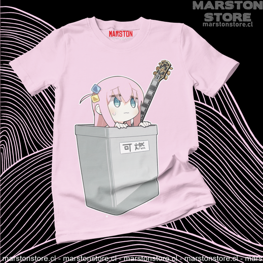 Polera rosada de Bocchi the Rock! con Hitori Gotoh