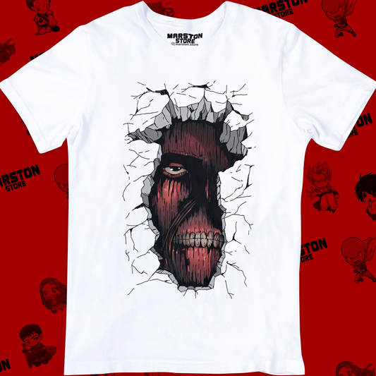 Polera blanca con diseño de Shingeki no Kyojin