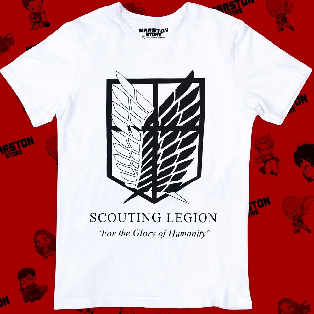 Polera blanca con diseño de Shingeki no Kyojin